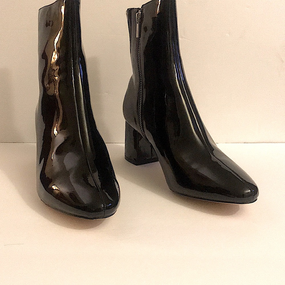 Women’s Faux patent leather ankle boot - Picture 2 of 5